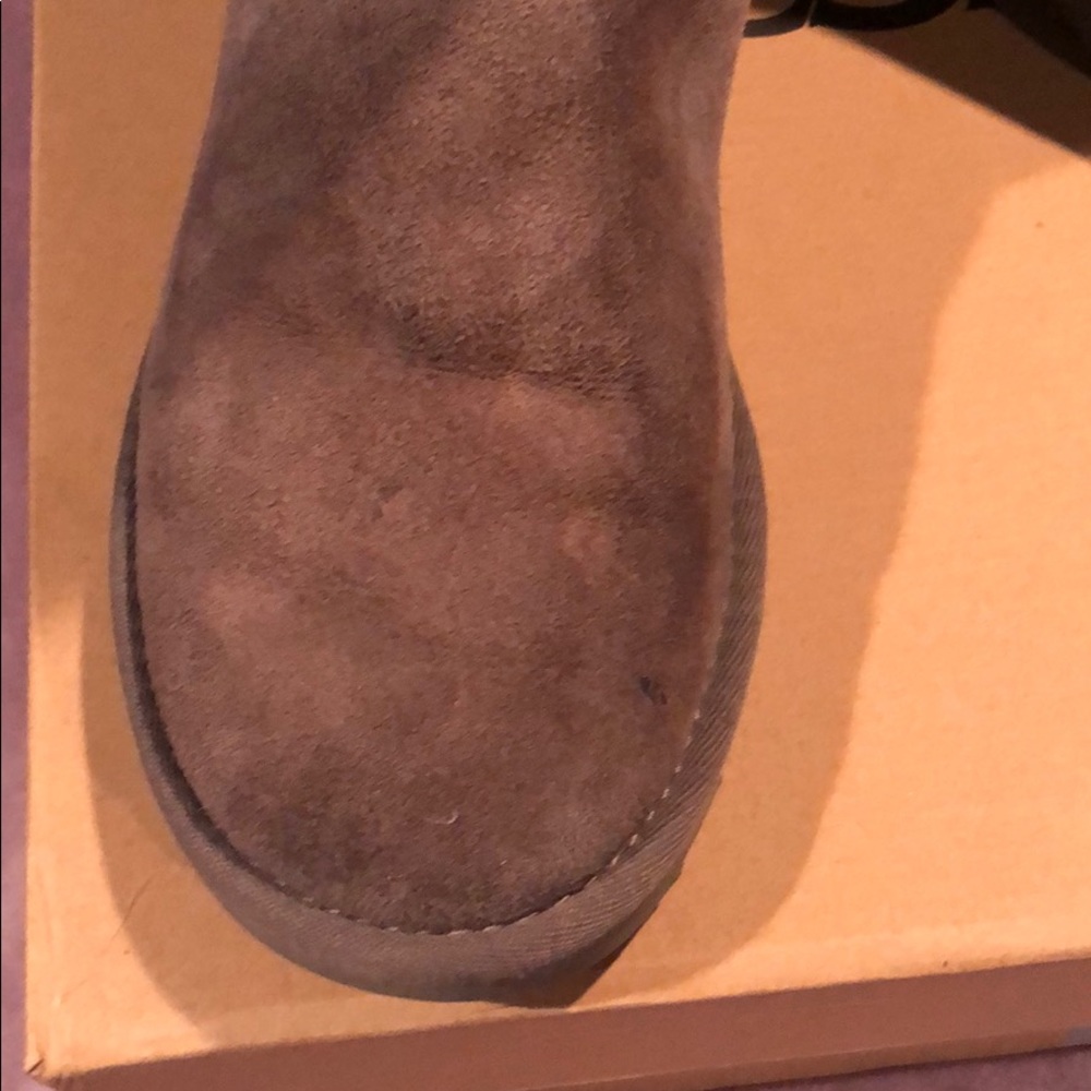 Ugg Bailey Button - image 3